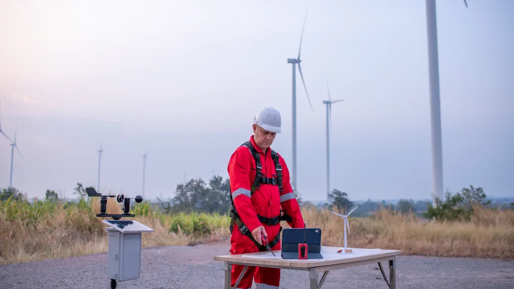 How Wind Turbine Monitoring Systems Improve Maintenance 2